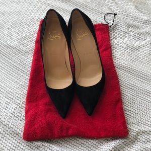 Louboutin “So Kate” velvet heels size 37/US 7